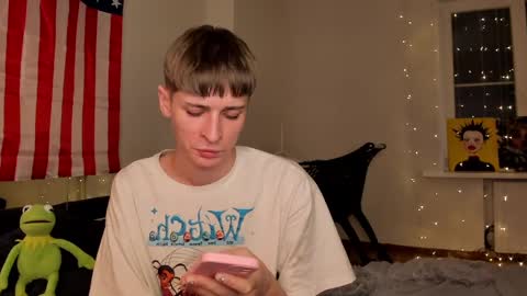 kira online show from 12/24/24, 07:11