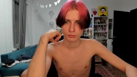 kira online show from 12/16/25, 06:57