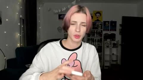 kira online show from 02/12/26, 05:30