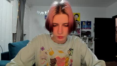 kira online show from 02/15/26, 06:04