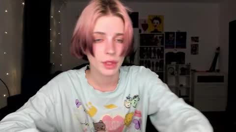 kira online show from 02/18/26, 06:37