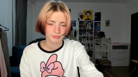 kira online show from 03/17/26, 07:39