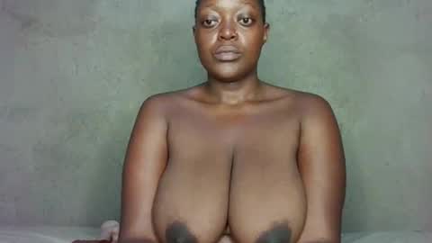 sweet_pie29 online show from 04/20/26, 02:58