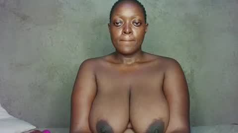 sweet_pie29 online show from 04/21/26, 02:26