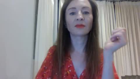 Snapshot of sweet_poeme chatting on 06/07/26, 12:20 sweet_poeme online show from 06/07/26, 12:20