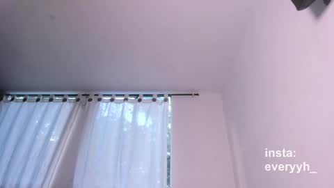 Snapshot of sweet_poetry chatting on 05/24/26, 10:48 Ev online show from 05/24/26, 10:48