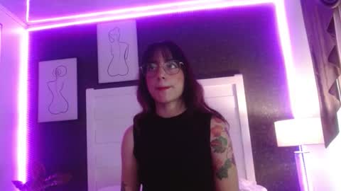   online show from 10/04/25, 12:03