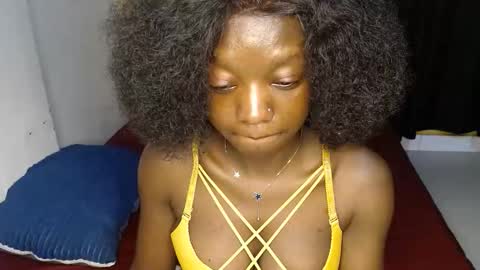 ellanah Tracie online show from 10/31/25, 12:44