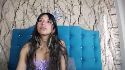 Snapshot of sweet_skylove_ chatting on 12/23/24, 06:16 Adriana online show from 12/23/24, 06:16