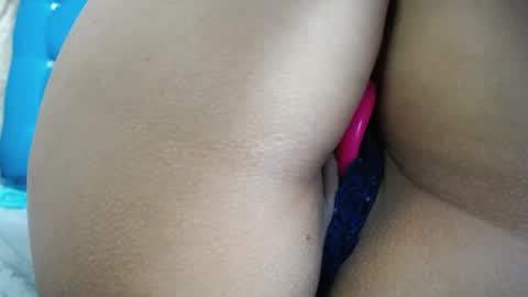Snapshot of sweet_skylove_ chatting on 01/19/25, 07:04 Adriana online show from 01/19/25, 07:04
