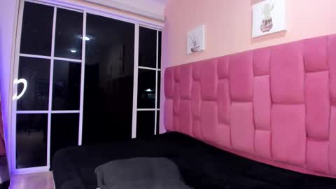 sweet_stacie online show from 12/19/25, 01:01