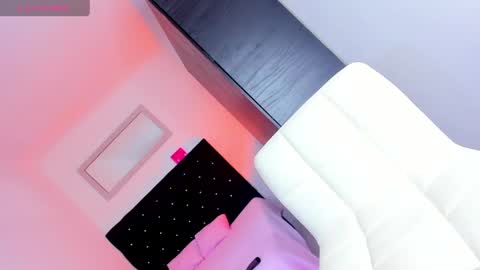 Snapshot of sweet_stacie chatting on 05/02/26, 02:55 sweet_stacie online show from 05/02/26, 02:55