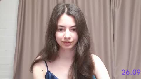 Snapshot of sweet_sweet_angel chatting on 09/26/25, 04:27 Angel online show from 09/26/25, 04:27