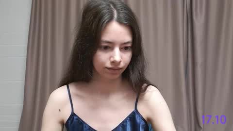 Snapshot of sweet_sweet_angel chatting on 10/17/25, 08:50 Angel online show from 10/17/25, 08:50