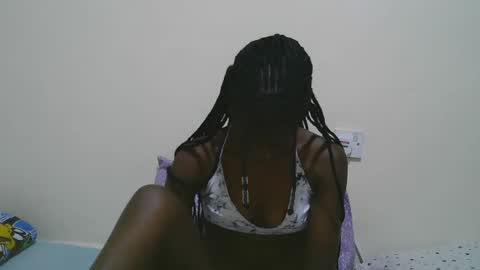 Snapshot of sweet_tattiana chatting on 02/07/25, 12:28 Tatty online show from 02/07/25, 12:28