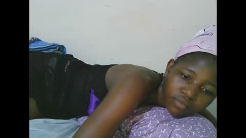 Snapshot of sweet_tattiana chatting on 10/12/25, 07:24 Tatty online show from 10/12/25, 07:24