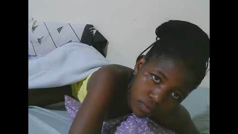 Snapshot of sweet_tattiana chatting on 10/19/25, 04:35 Tatty online show from 10/19/25, 04:35