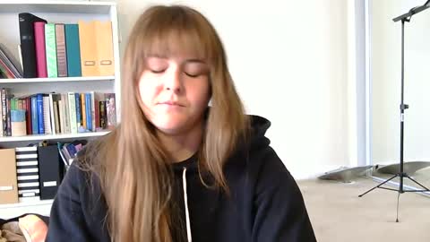 Heidi Brenner - Please check bio for schedule  FAQ online show from 01/23/25, 04:48