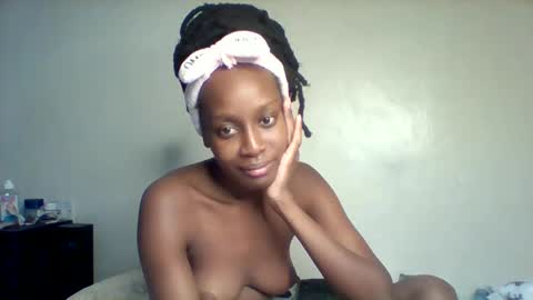 Sexy petite online show from 10/26/25, 06:36