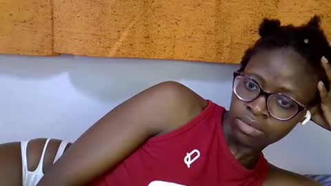 sweet_zarah online show from 03/03/26, 06:47