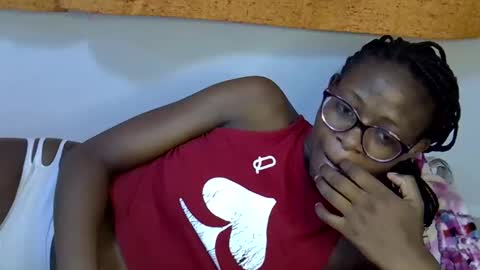 sweet_zarah online show from 03/22/26, 01:42