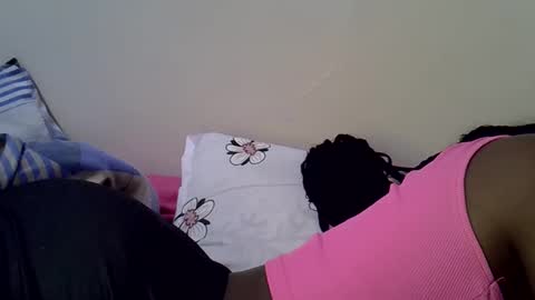 sweet_zarah online show from 04/22/26, 04:37