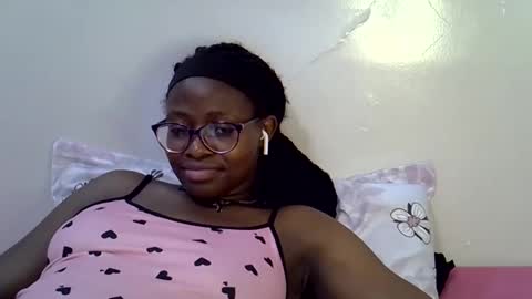 sweet_zarah online show from 04/23/26, 12:29