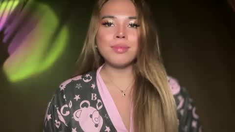 Snapshot of sweetalexa19 chatting on 02/19/26, 05:20 alexa your one and only queen online show from 02/19/26, 05:20