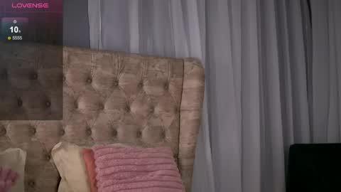 Aura online show from 04/22/26, 10:17