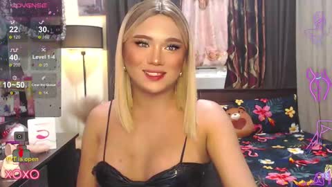 Snapshot of sweetbella118 chatting on 12/08/24, 07:32 bella online show from 12/08/24, 07:32