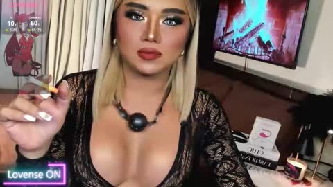 Snapshot of sweetbella118 chatting on 11/03/25, 12:02 bella online show from 11/03/25, 12:02