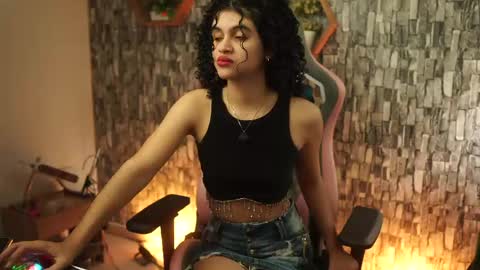 Salom independent model online show from 06/04/26, 06:03