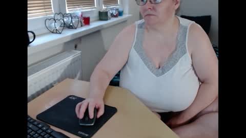 Snapshot of sweetboobs85h chatting on 02/22/25, 12:51 Sweetboobs85h online show from 02/22/25, 12:51