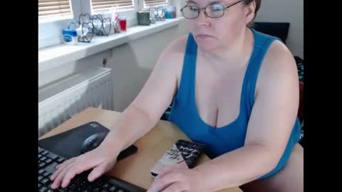Snapshot of sweetboobs85h chatting on 03/12/25, 02:23 Sweetboobs85h online show from 03/12/25, 02:23