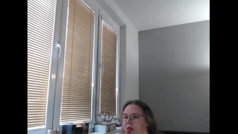 Sweetboobs85h online show from 03/02/26, 08:21