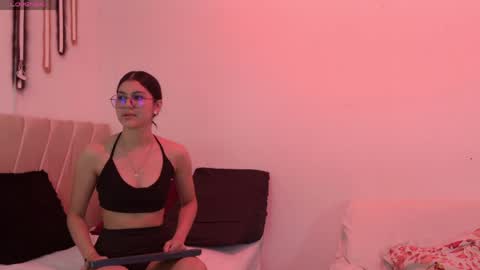 Snapshot of sweetbutspicy_ chatting on 05/02/26, 12:21 sweetbutspicy online show from 05/02/26, 12:21