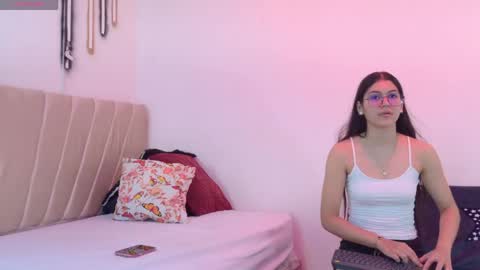 Snapshot of sweetbutspicy_ chatting on 05/08/26, 12:10 sweetbutspicy online show from 05/08/26, 12:10