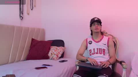 Snapshot of sweetbutspicy_ chatting on 06/06/26, 11:59 sweetbutspicy online show from 06/06/26, 11:59