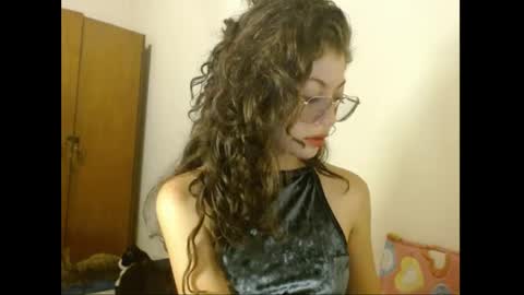 sweetcalm_ online show from 05/11/26, 03:34