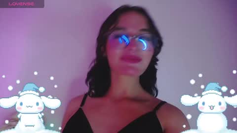 Snapshot of sweetcameron_ chatting on 12/23/24, 08:47 Cameron online show from 12/23/24, 08:47