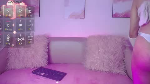 Snapshot of sweetcameron_ chatting on 01/16/25, 08:36 Cameron online show from 01/16/25, 08:36