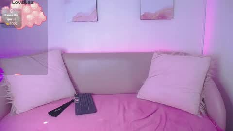 Snapshot of sweetcameron_ chatting on 01/18/25, 08:40 Cameron online show from 01/18/25, 08:40