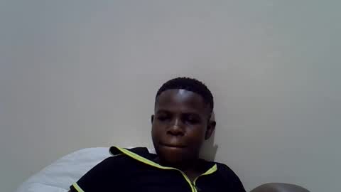 Snapshot of sweetcammilla chatting on 10/17/25, 06:43 sweetcammilla online show from 10/17/25, 06:43