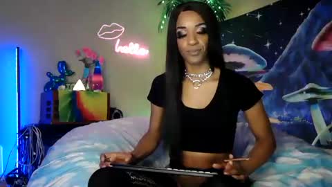 Snapshot of sweetcarimilla83 chatting on 03/15/26, 07:36 Jillian online show from 03/15/26, 07:36