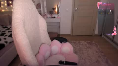 Snapshot of sweetcheecksmolly chatting on 09/27/25, 06:46 Lisa online show from 09/27/25, 06:46