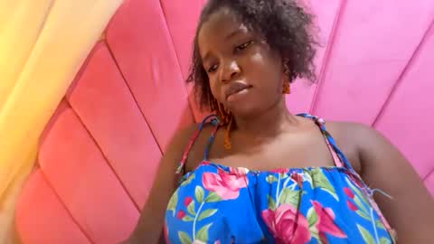 Snapshot of sweetcoochiex chatting on 10/30/25, 07:14 sweetcoochiex online show from 10/30/25, 07:14