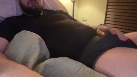 Snapshot of sweetcub28 chatting on 11/21/25, 04:44 SureThing online show from 11/21/25, 04:44