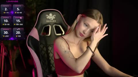 Lina online show from 04/08/26, 04:51