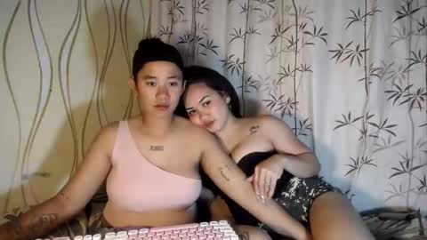 Snapshot of sweetdannica chatting on 05/16/26, 04:17 Danni online show from 05/16/26, 04:17