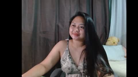 Snapshot of sweetdemurelady chatting on 05/07/26, 02:11 Lynn online show from 05/07/26, 02:11